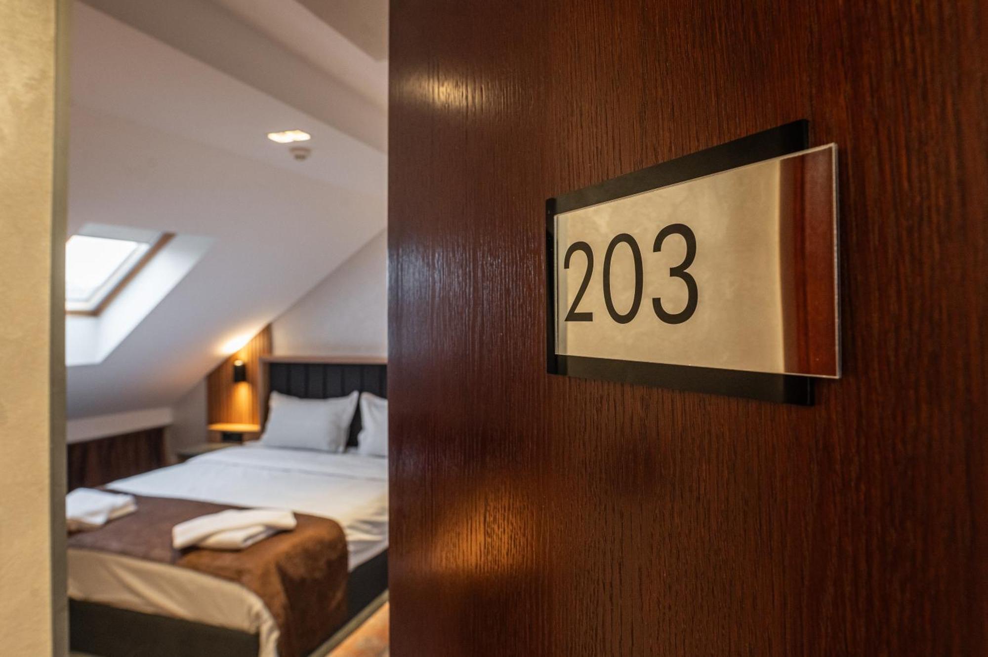 Hotel Astral ชาบาซ ห้อง รูปภาพ