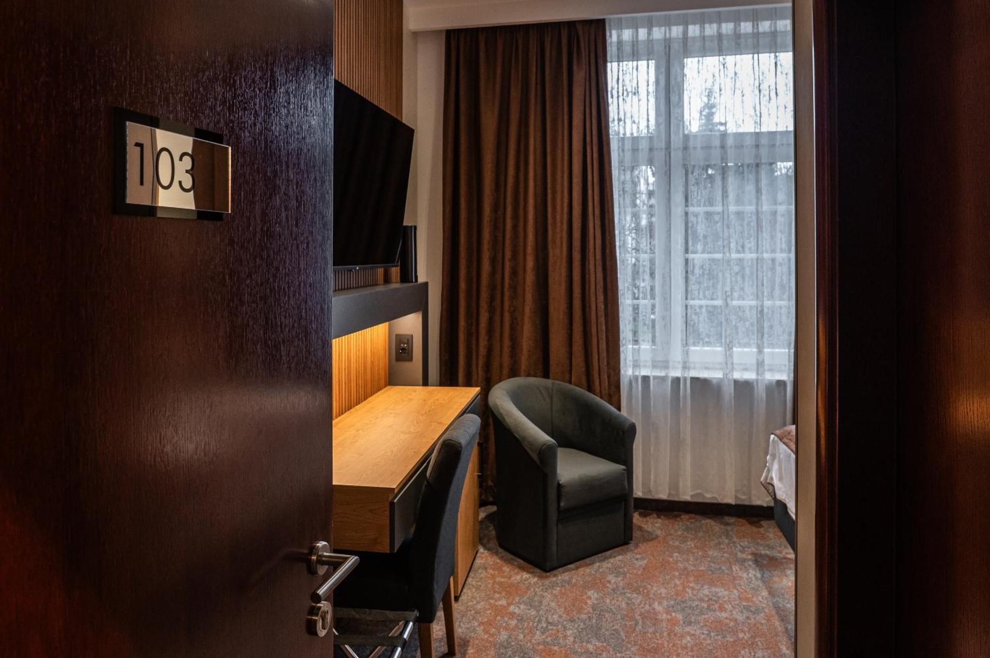 Hotel Astral ชาบาซ ห้อง รูปภาพ