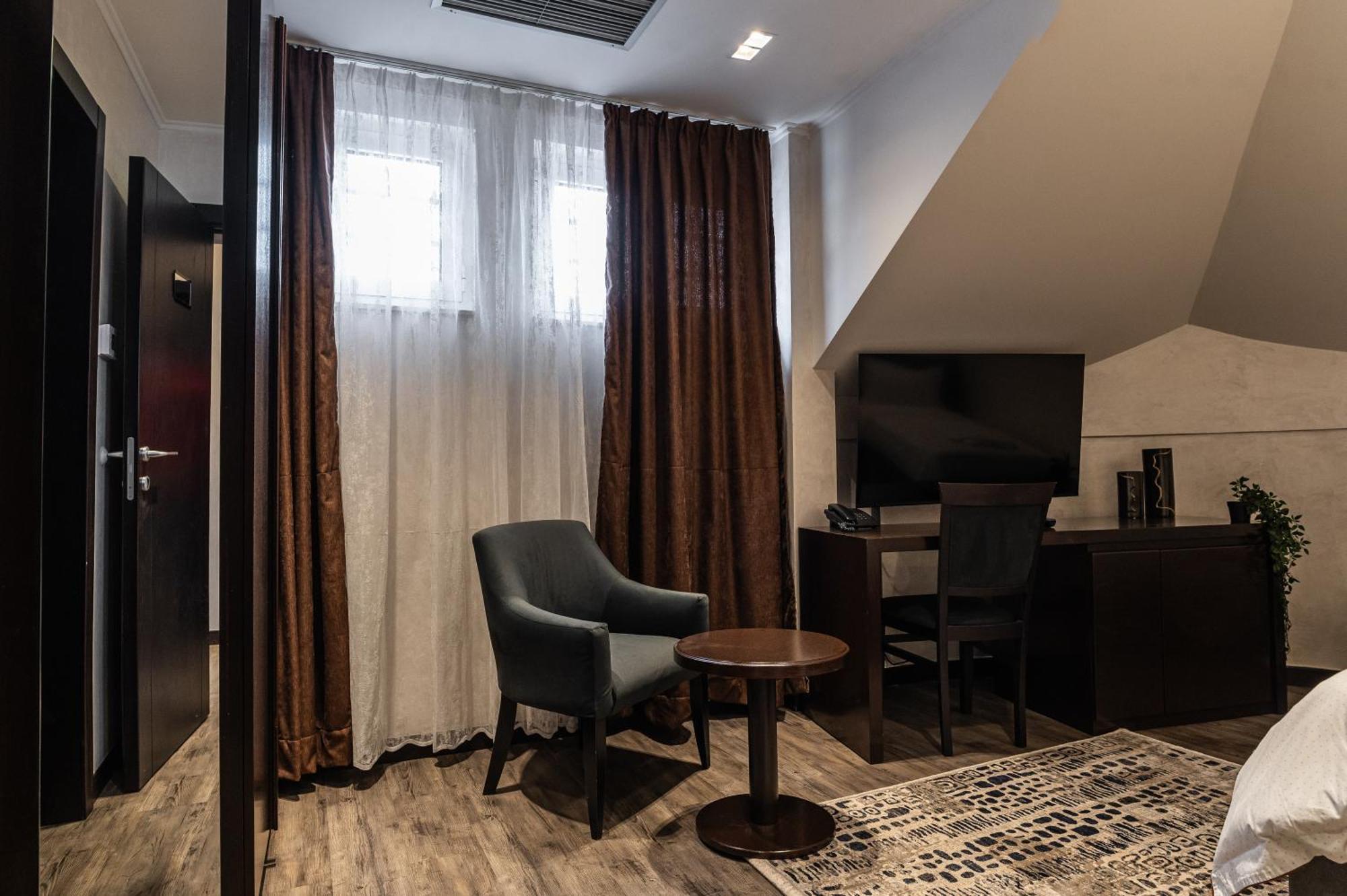 Hotel Astral ชาบาซ ห้อง รูปภาพ