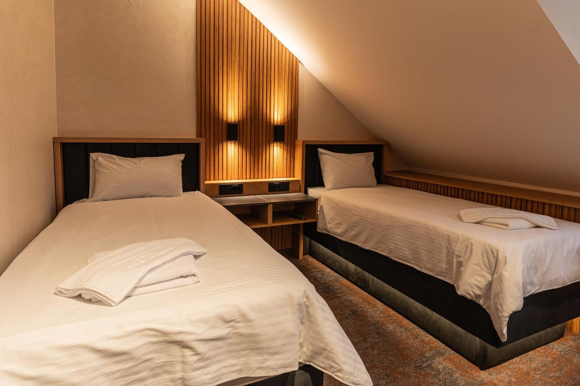 Hotel Astral ชาบาซ ห้อง รูปภาพ